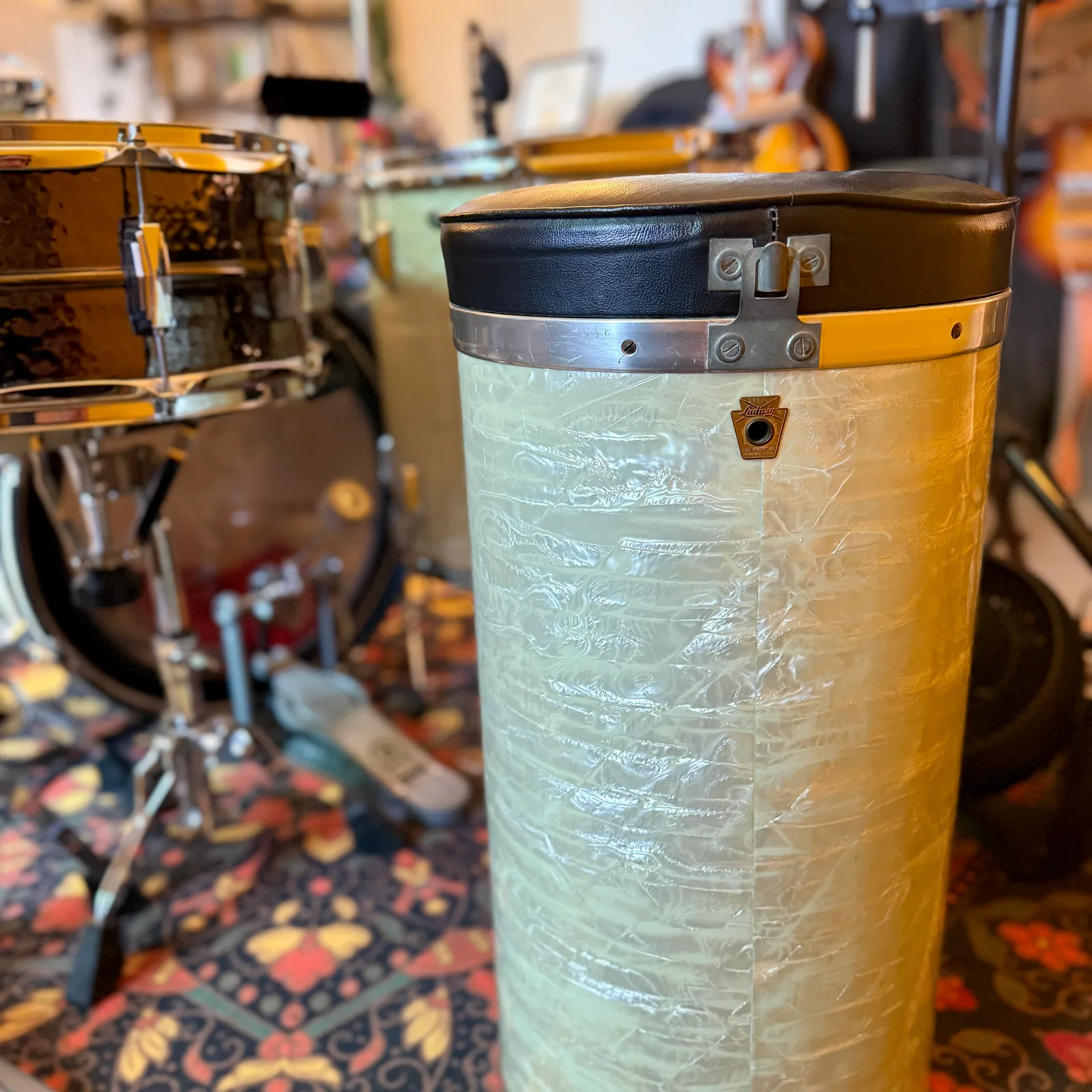 Ludwig Canister Throne in White Marine Pearl from the sixties in The Drum Vault, The Hague